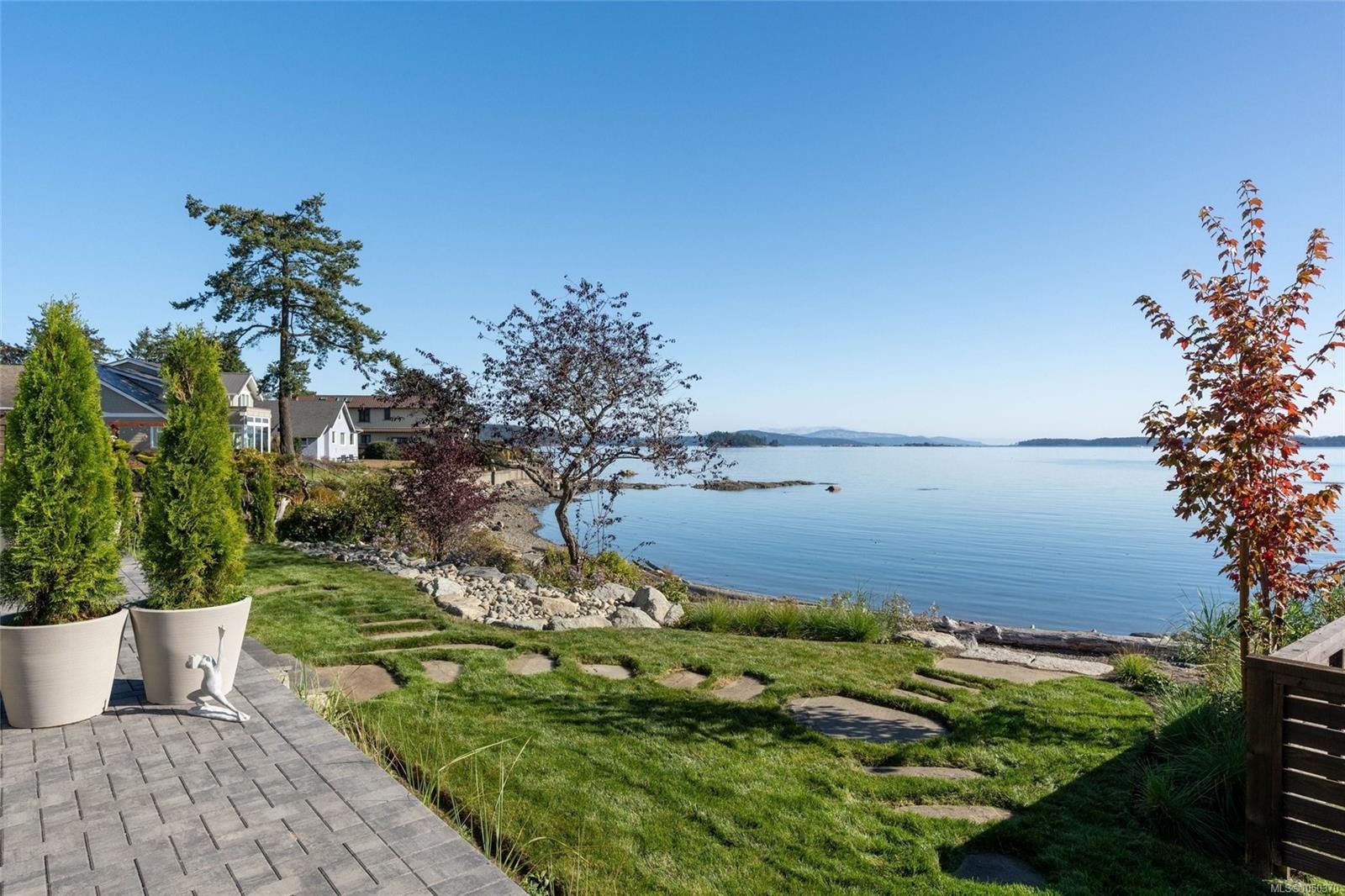 #1-2525 Rothesay Ave, Sidney, BC