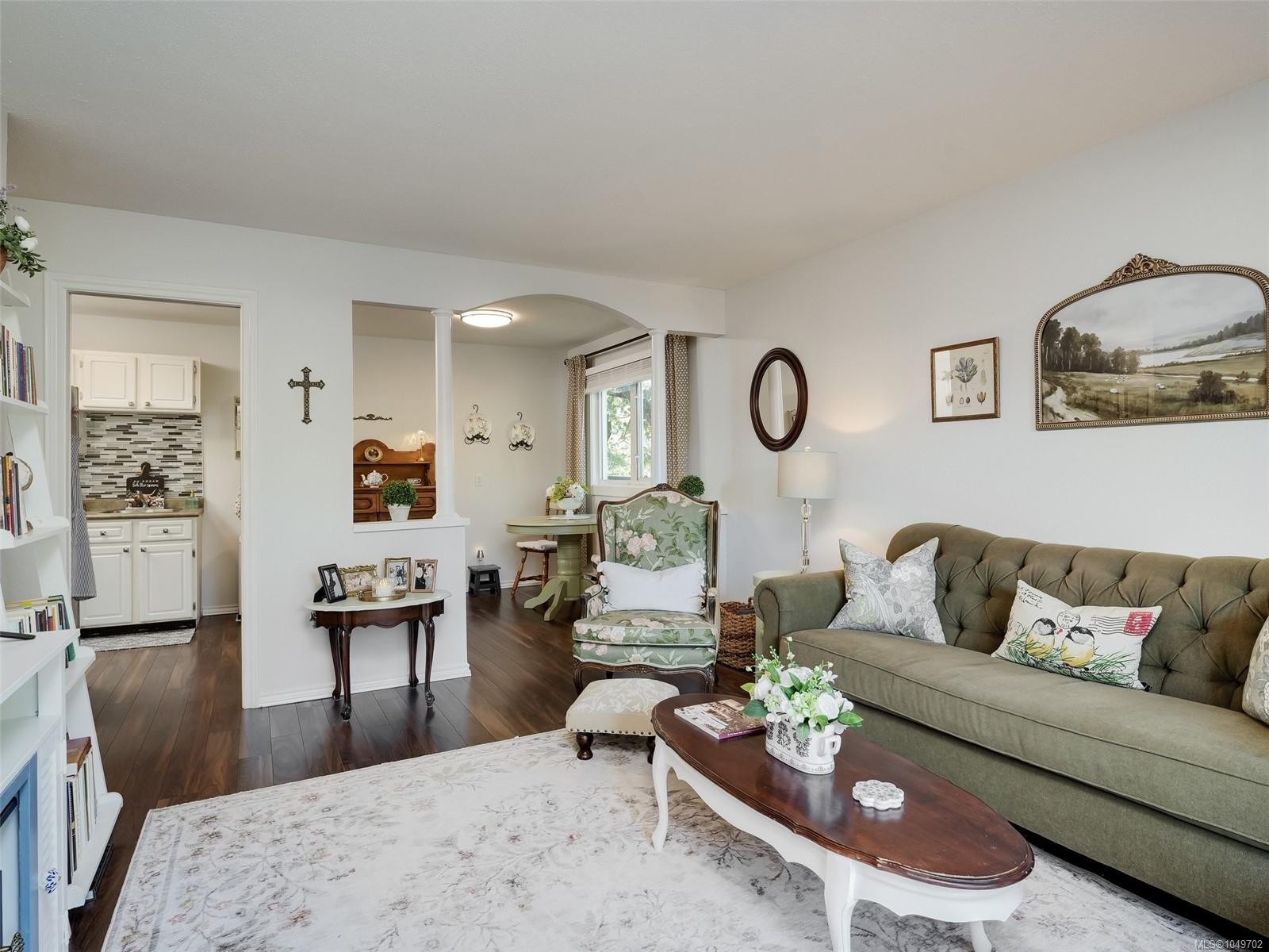 #201-1215 Bay St, Victoria, BC