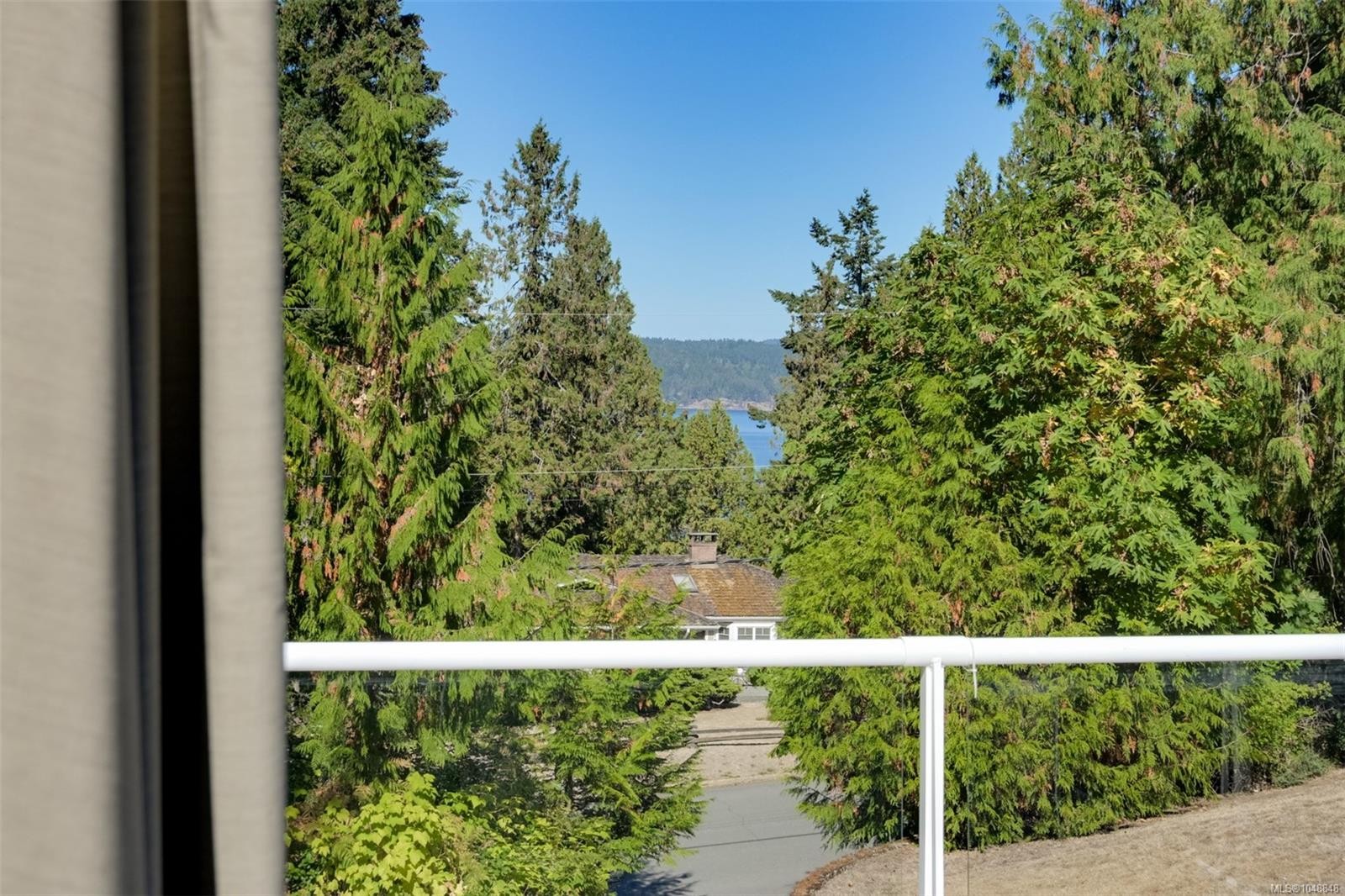 1215 Cloake Hill Rd, North Saanich, BC
