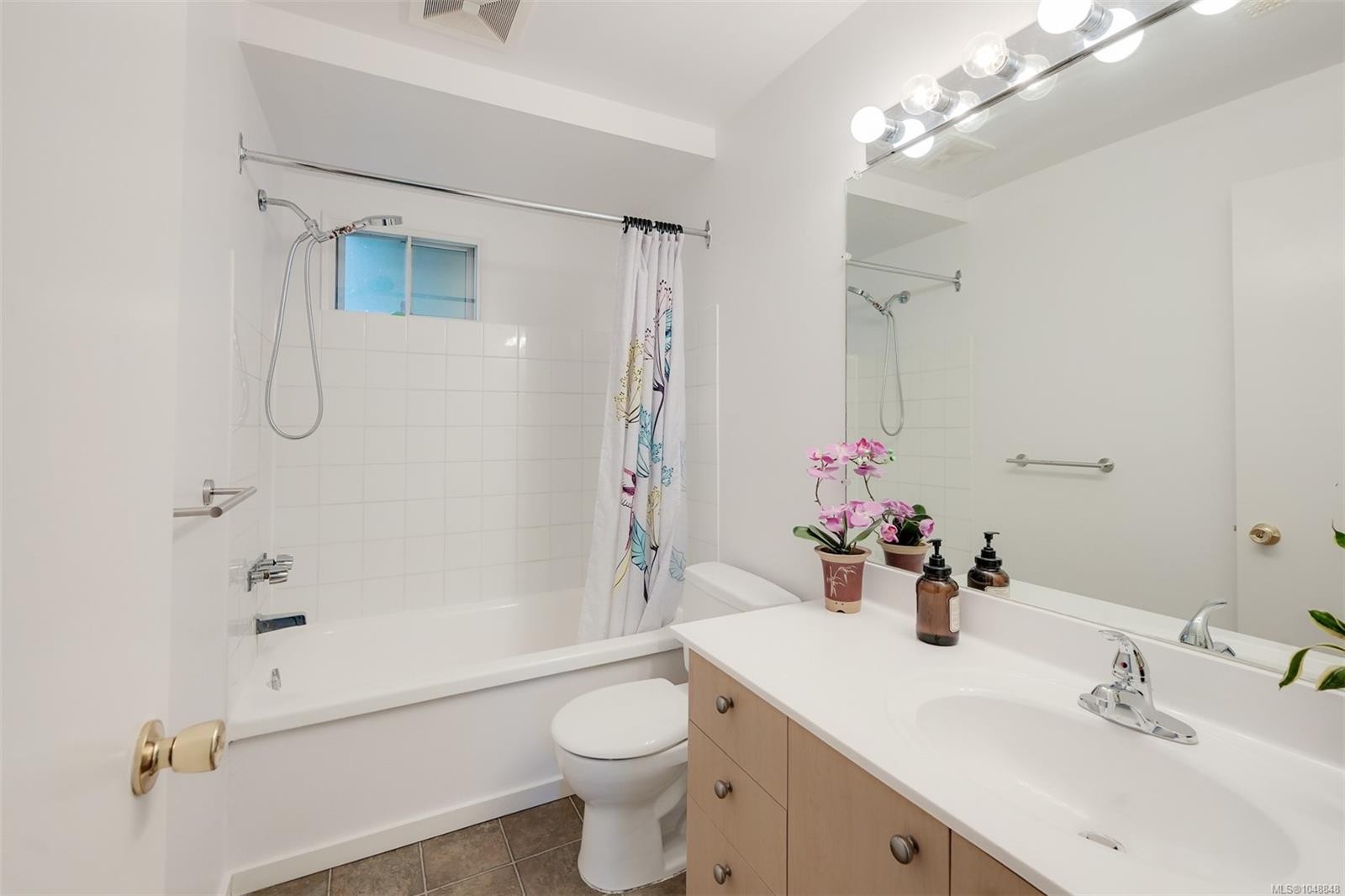 1215 Cloake Hill Rd, North Saanich, BC