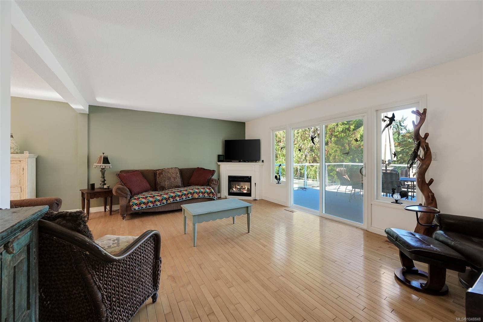 1215 Cloake Hill Rd, North Saanich, BC