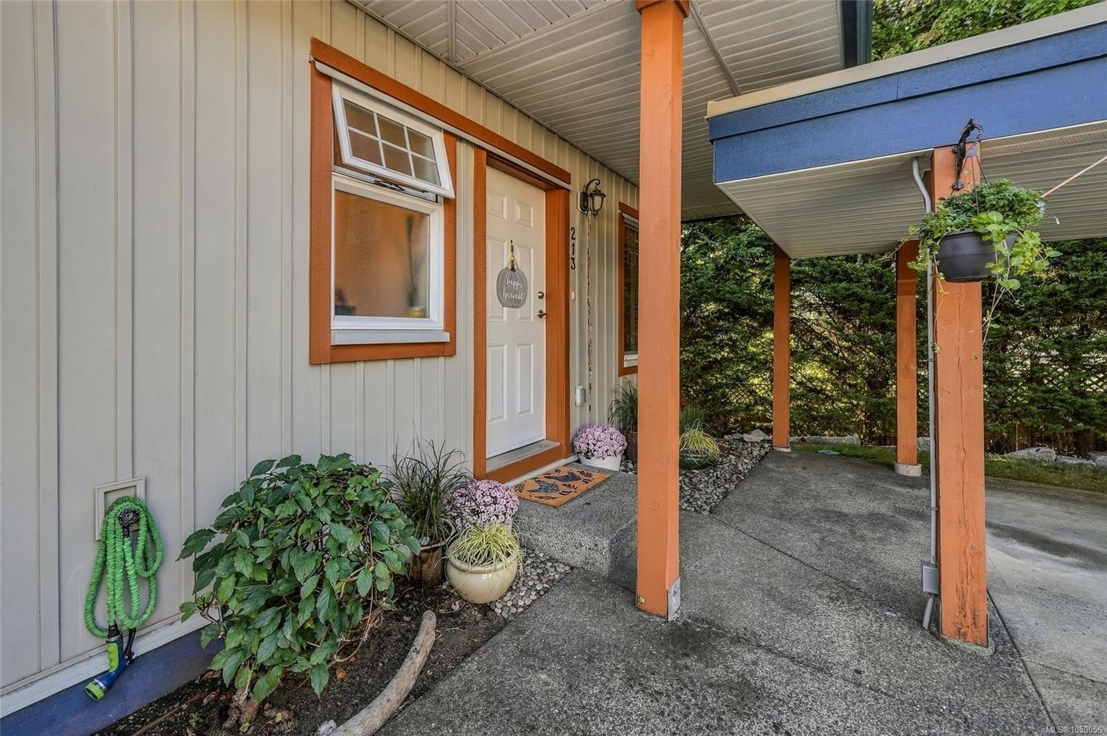 #213-930 Braidwood Rd, Courtenay, BC