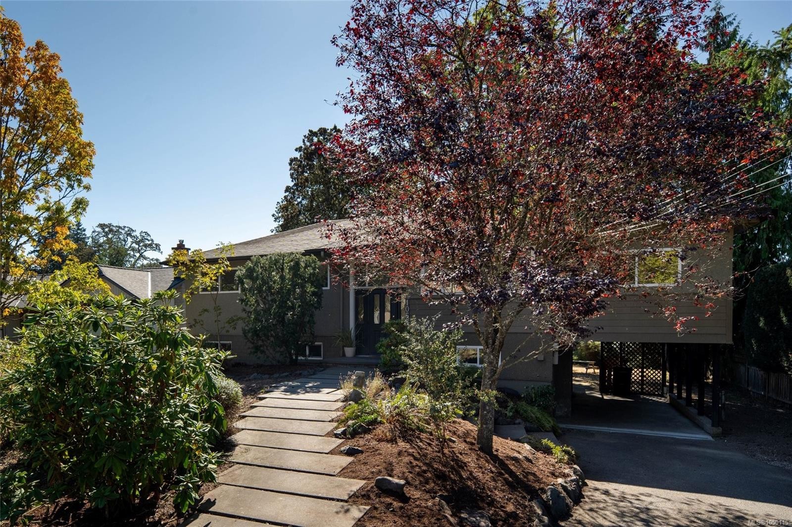 1055 Clarke Rd, Central Saanich, BC