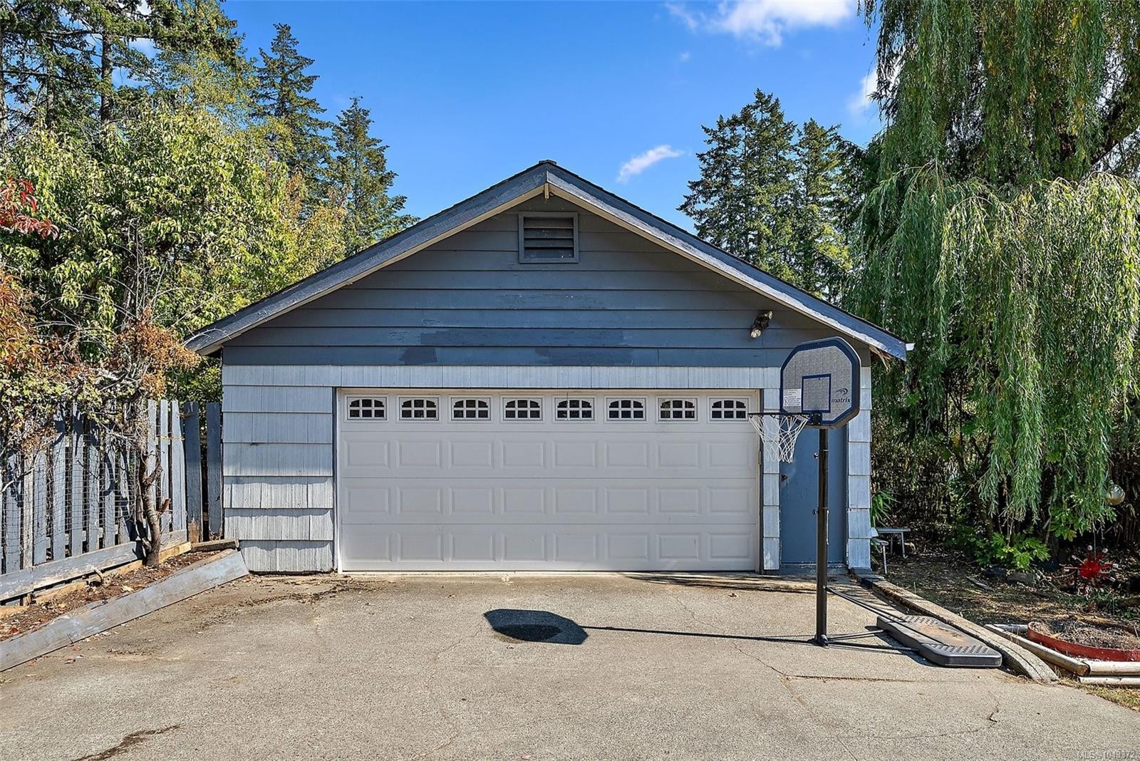 675 Kilmalu Rd, Mill Bay, BC