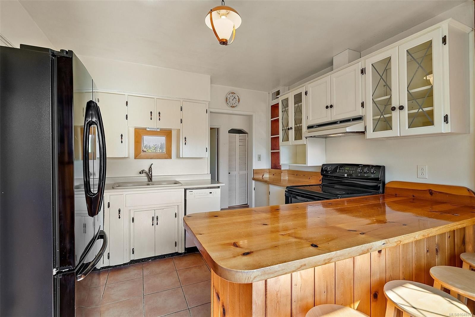 675 Kilmalu Rd, Mill Bay, BC