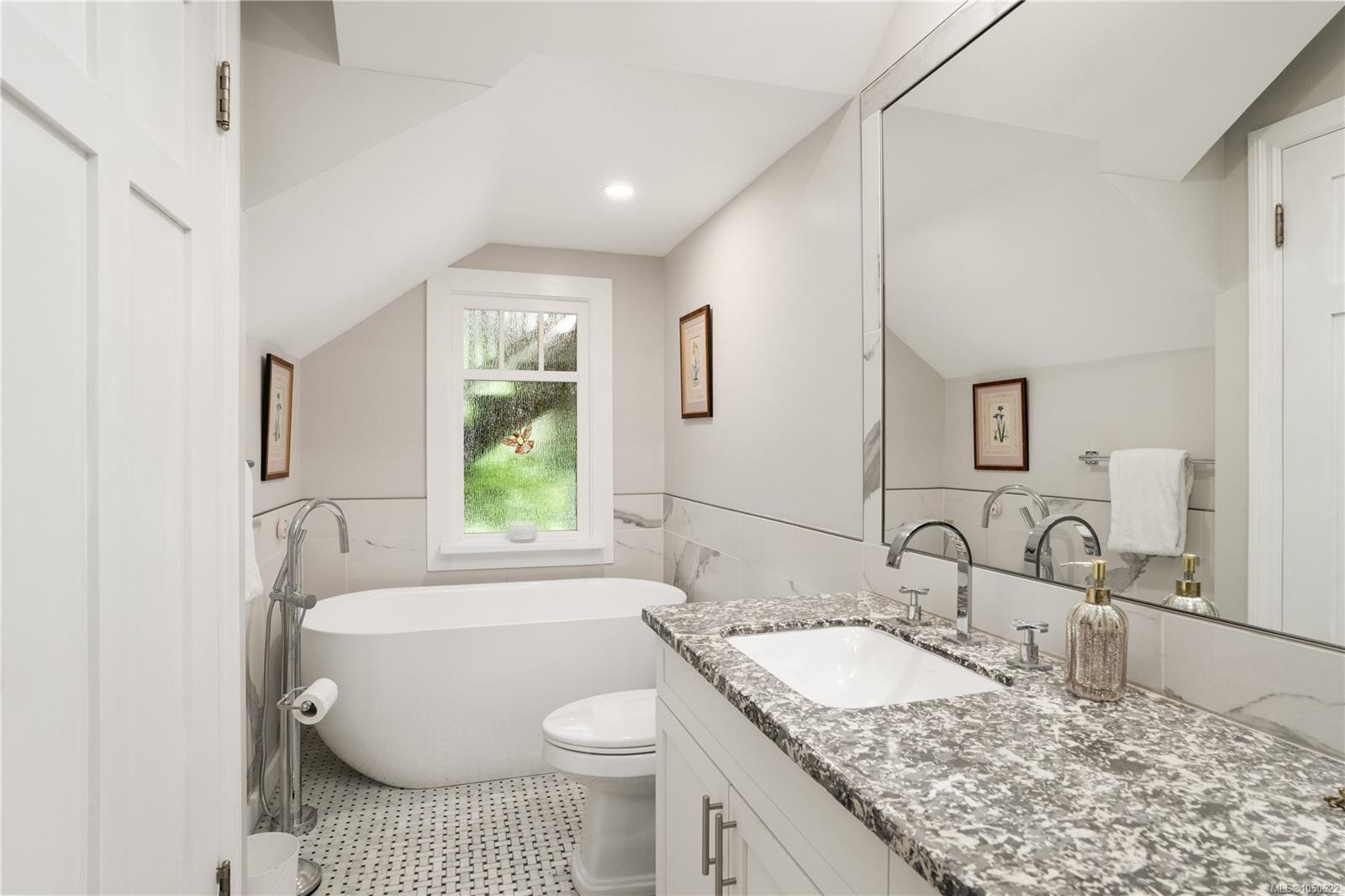 1030 St. Charles St, Victoria, BC