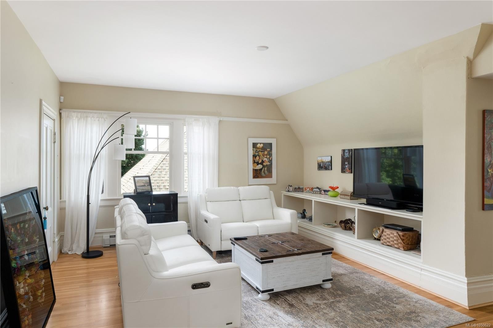 1030 St. Charles St, Victoria, BC