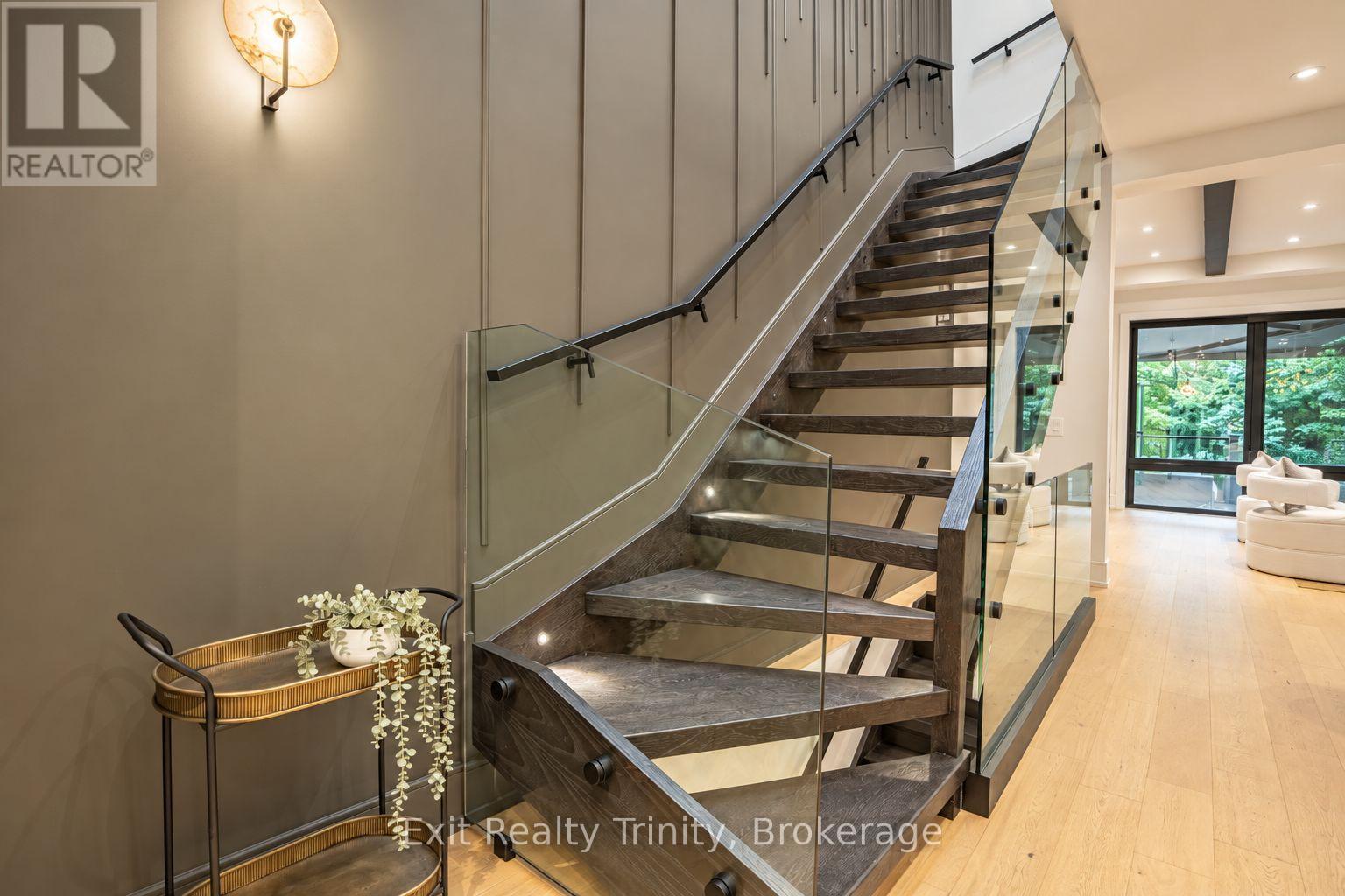 152 Sheldon Avenue, Toronto, ON