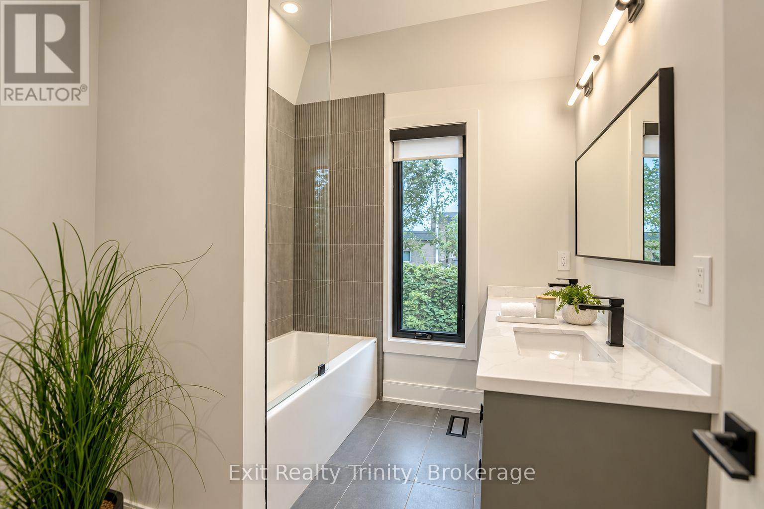 152 Sheldon Avenue, Toronto, ON