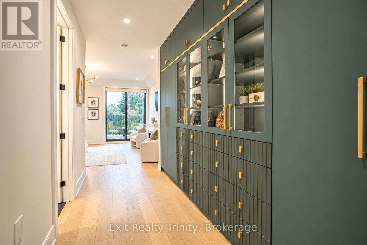 152 Sheldon Avenue, Toronto, ON