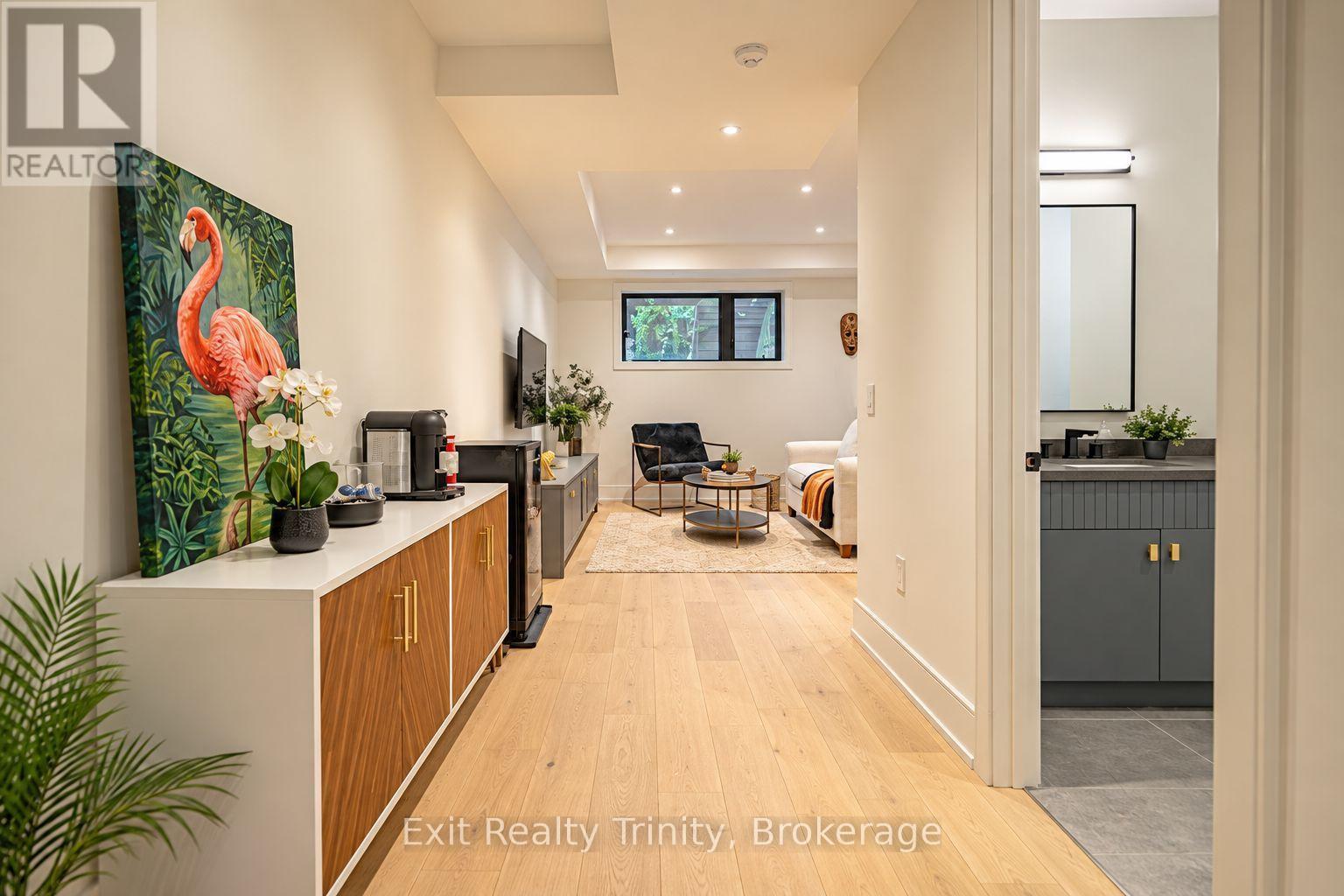 152 Sheldon Avenue, Toronto, ON