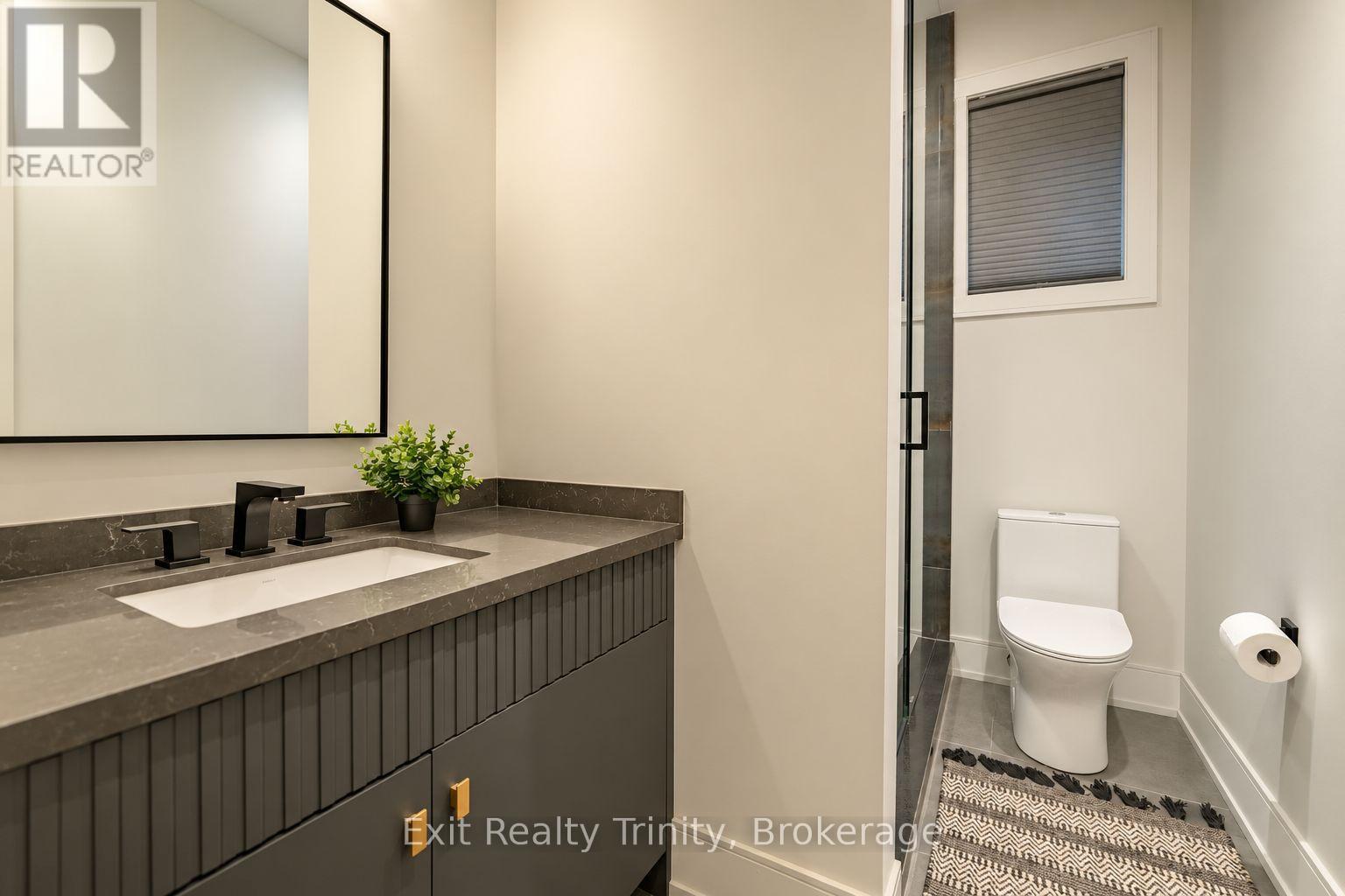 152 Sheldon Avenue, Toronto, ON