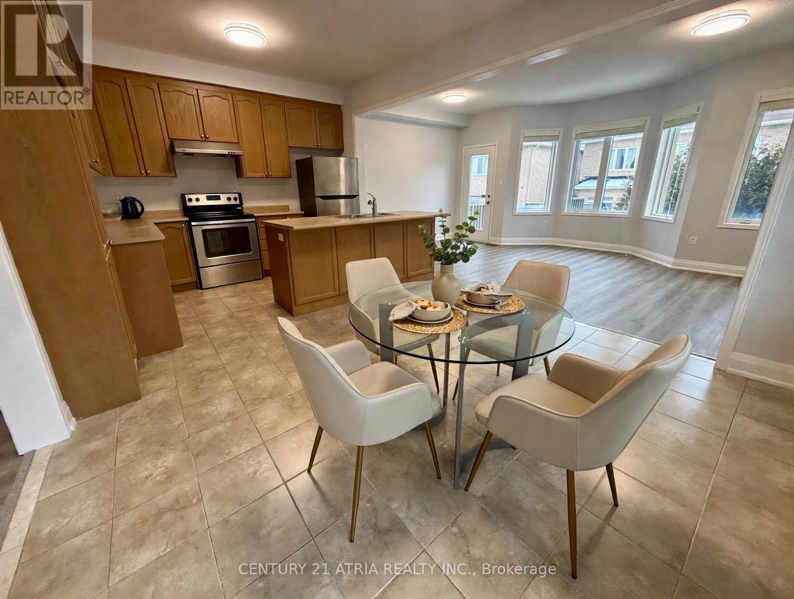 Kitchen with Eat-In Breakfast Area - 1268 Blencowe Crescent, Newmarket, ON