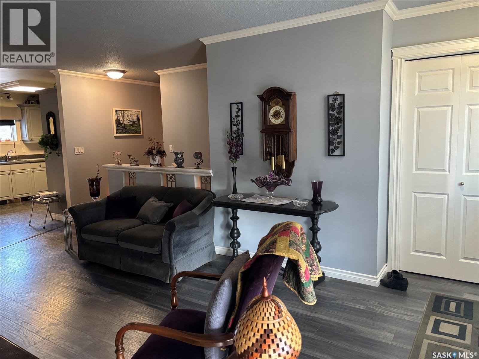1546 Athabasca Street W, Moose Jaw, SK