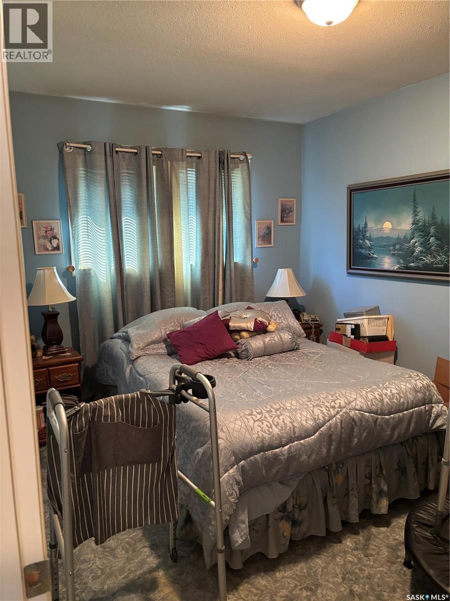 1546 Athabasca Street W, Moose Jaw, SK