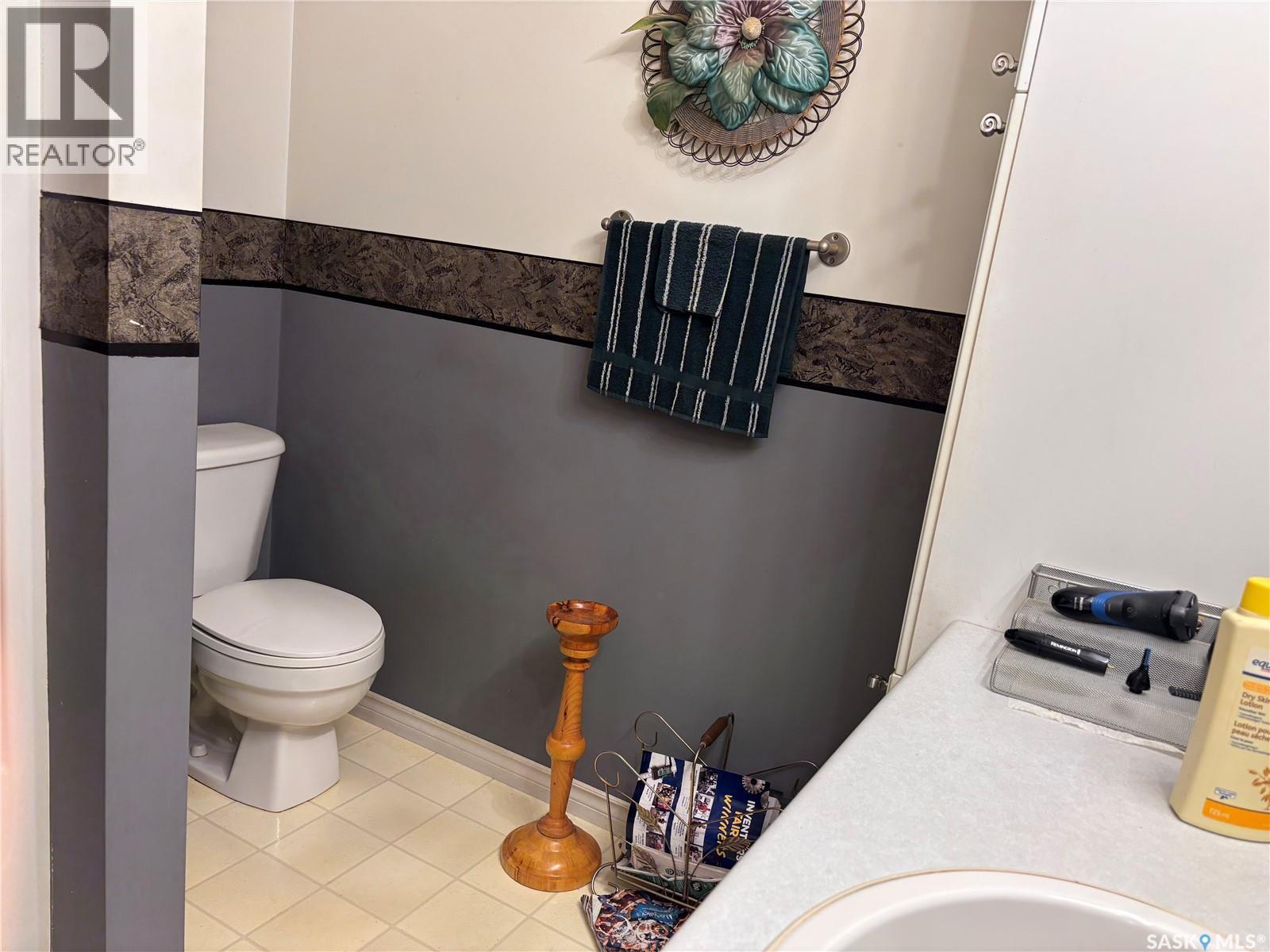 1546 Athabasca Street W, Moose Jaw, SK