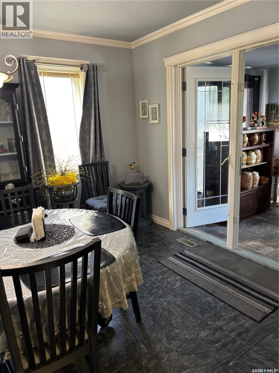 1546 Athabasca Street W, Moose Jaw, SK
