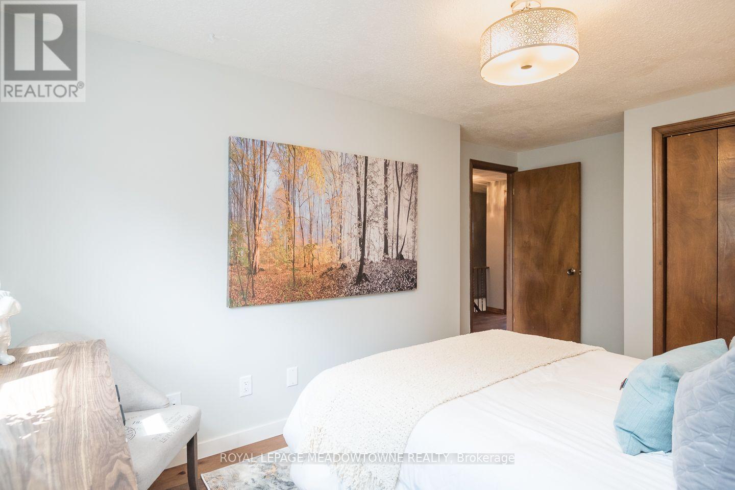 Family-friendly bedroom layout - 584 Hayward Crescent, Milton, ON