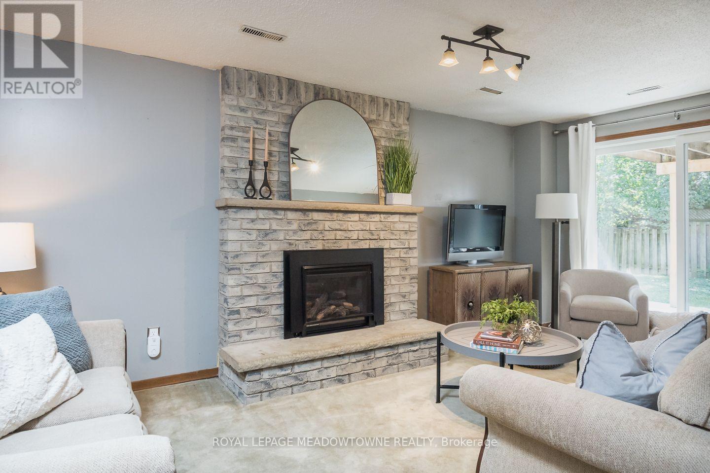 Walkout basement level - 584 Hayward Crescent, Milton, ON
