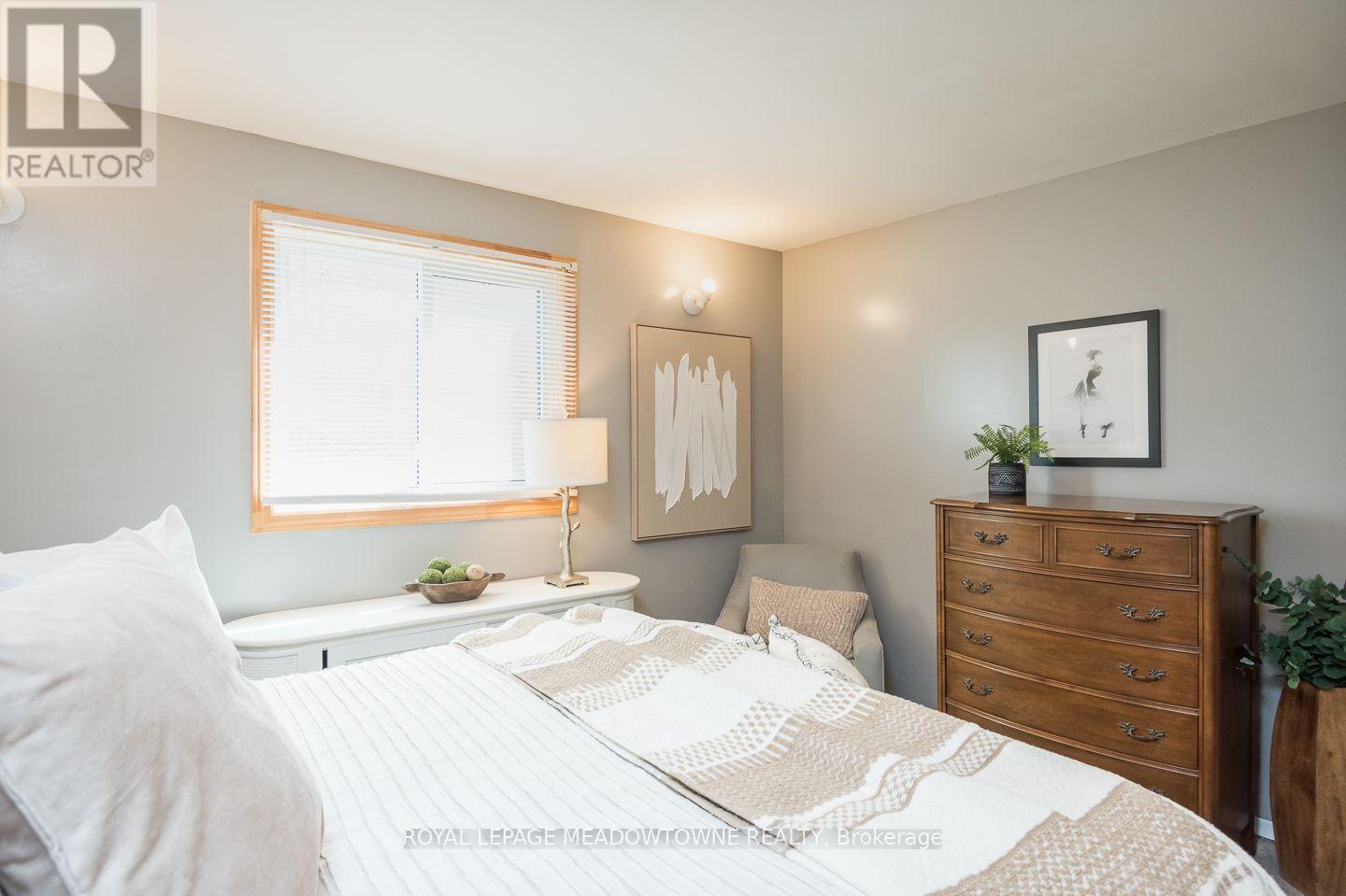 Easily fits a queen bed - 584 Hayward Crescent, Milton, ON