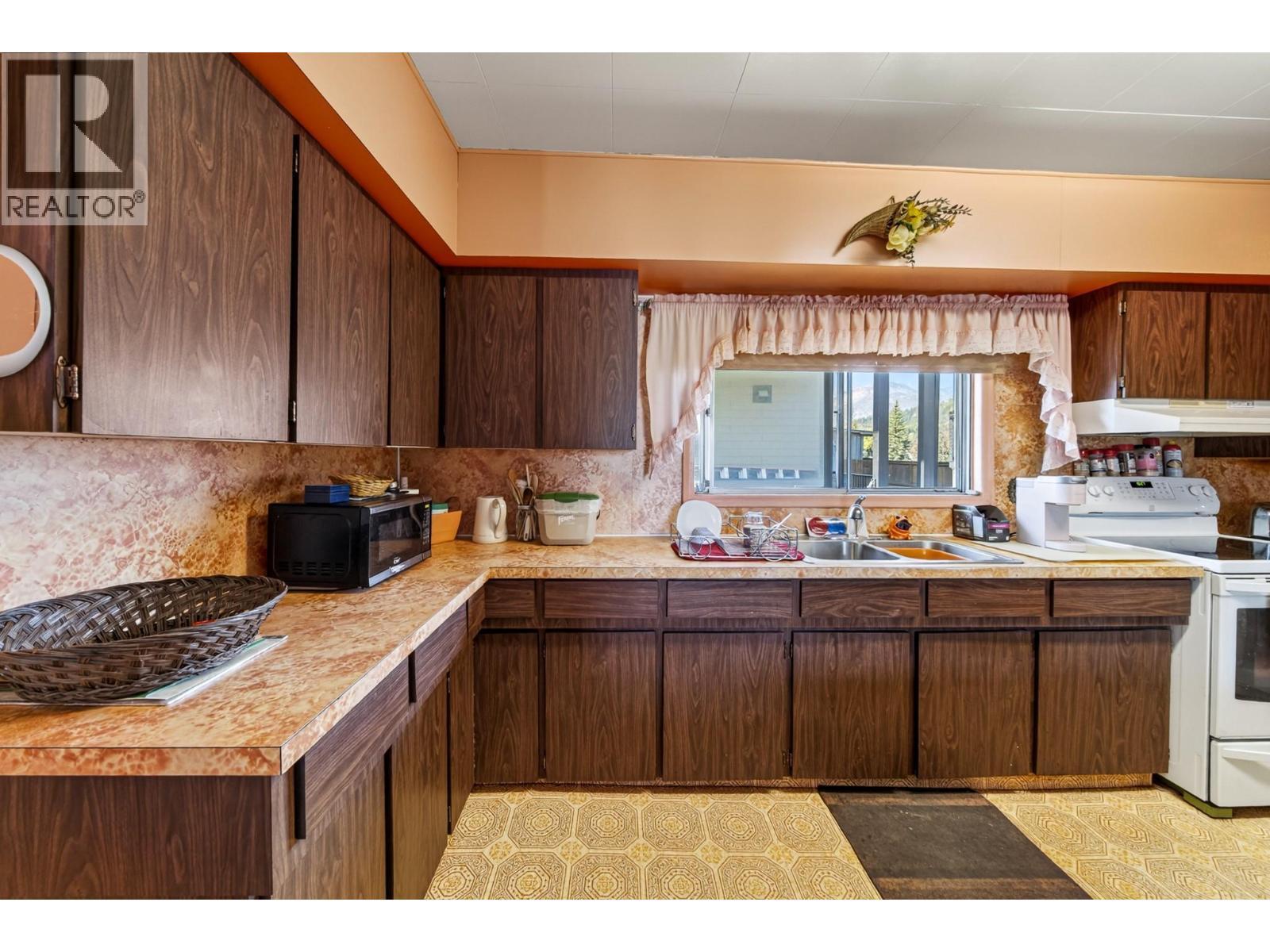 1291 6Th Avenue, Fernie, BC