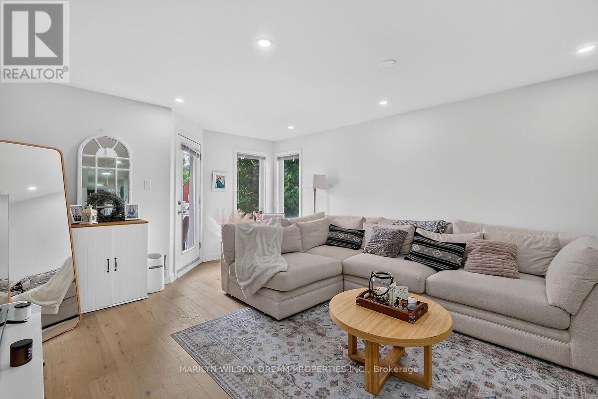 D - 4522 Innes Road, Ottawa, ON