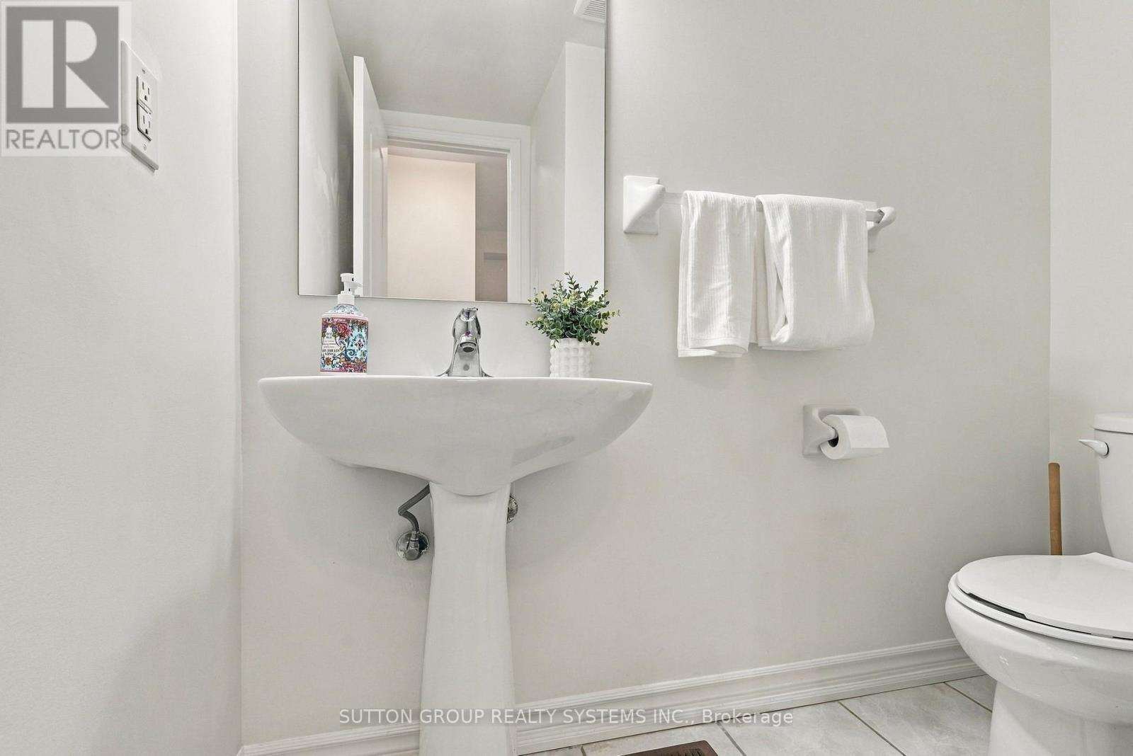 120 Tarragona Boulevard, Toronto, ON