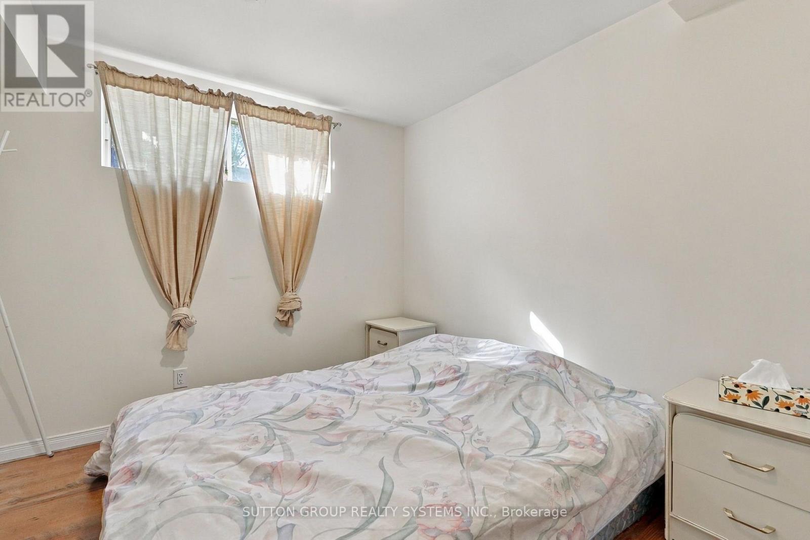 120 Tarragona Boulevard, Toronto, ON