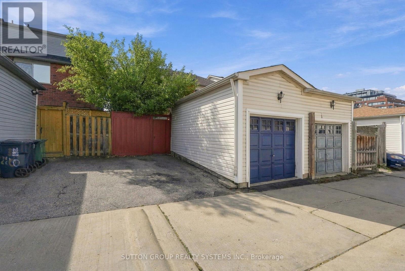 120 Tarragona Boulevard, Toronto, ON