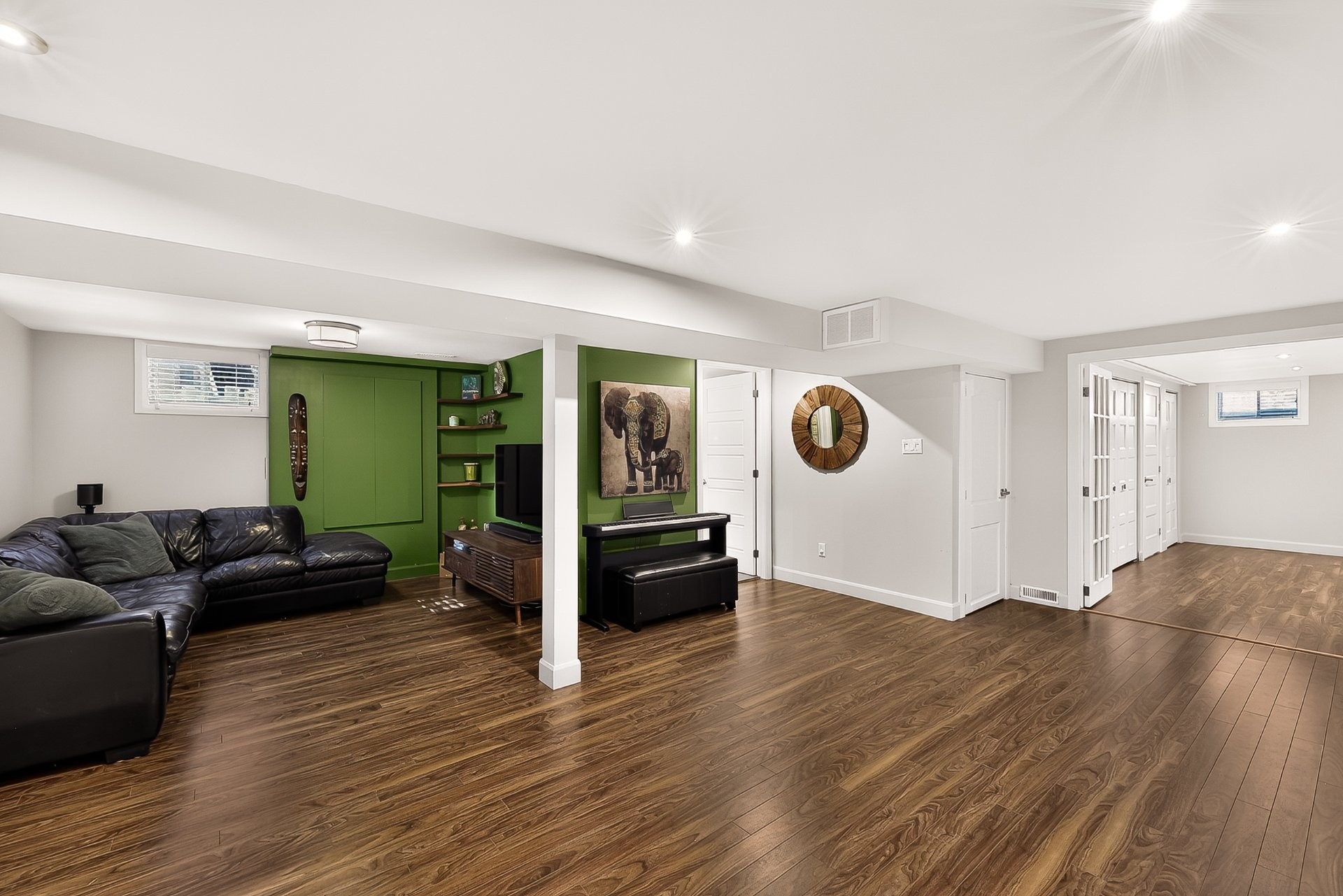 Salle familiale - 22 Rue Félix-Leclerc, Sainte-Julie, QC