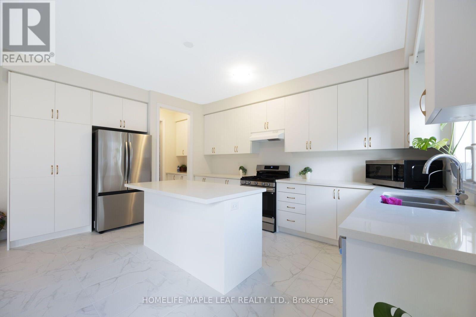 244 Warden Street, Clearview, ON