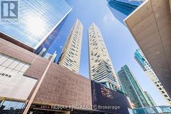 5705 - 100 HARBOUR STREET Toronto, ON M5J 0B5