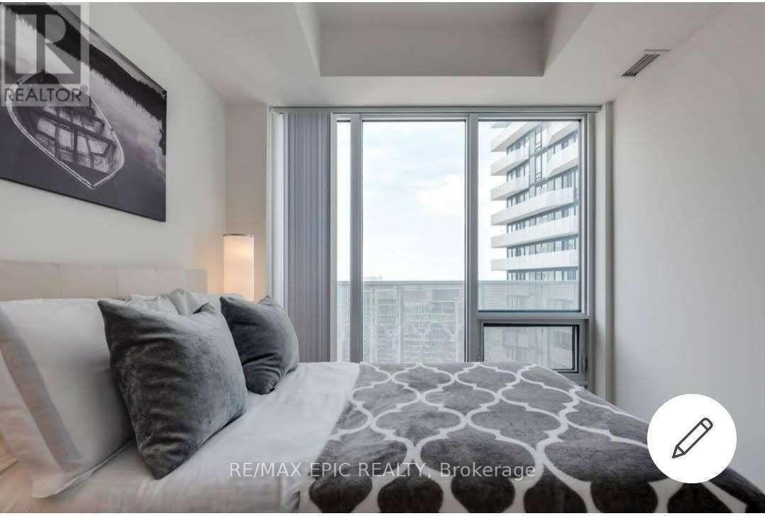 5705 - 100 Harbour Street, Toronto, ON