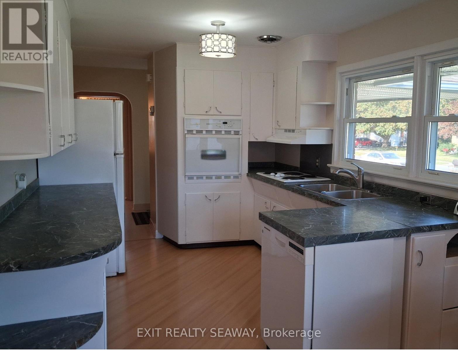 42 Santa Cruz Drive, South Stormont, ON