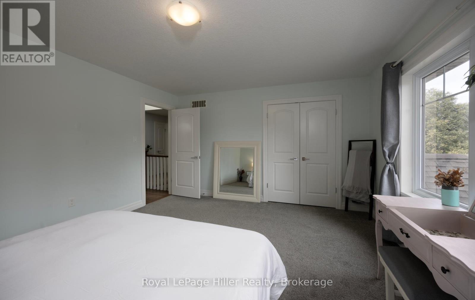 15 Sweetbriar Drive, Kitchener, ON