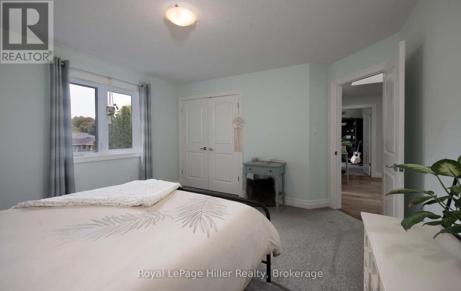 15 Sweetbriar Drive, Kitchener, ON