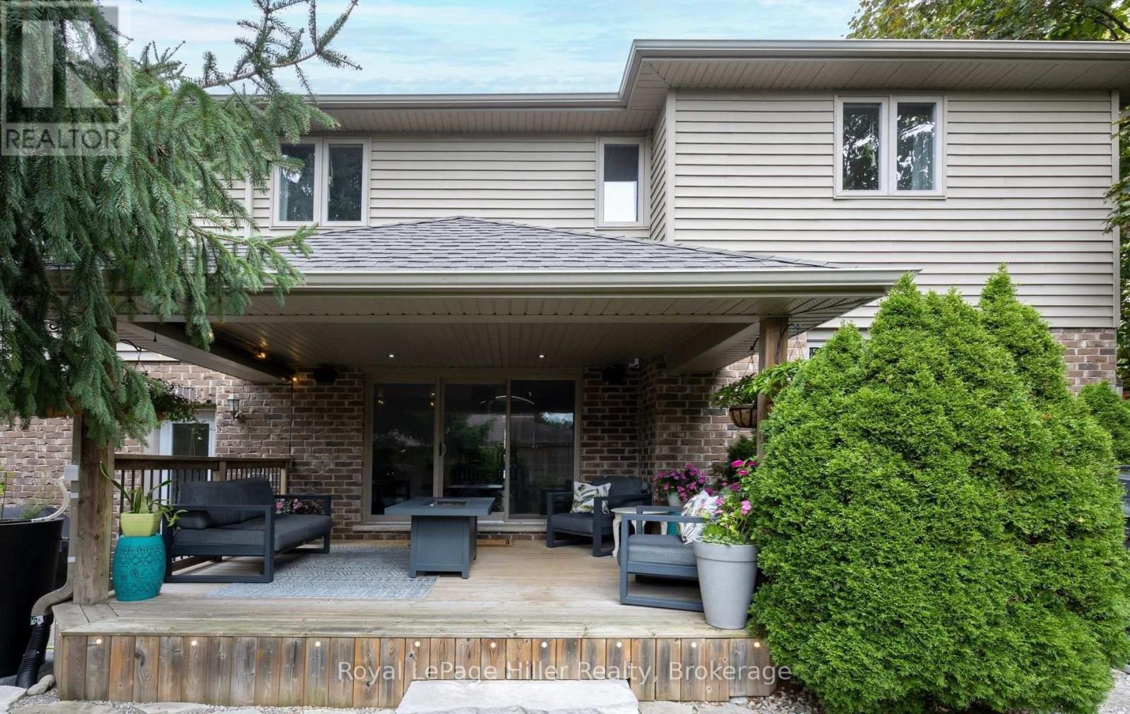15 Sweetbriar Drive, Kitchener, ON