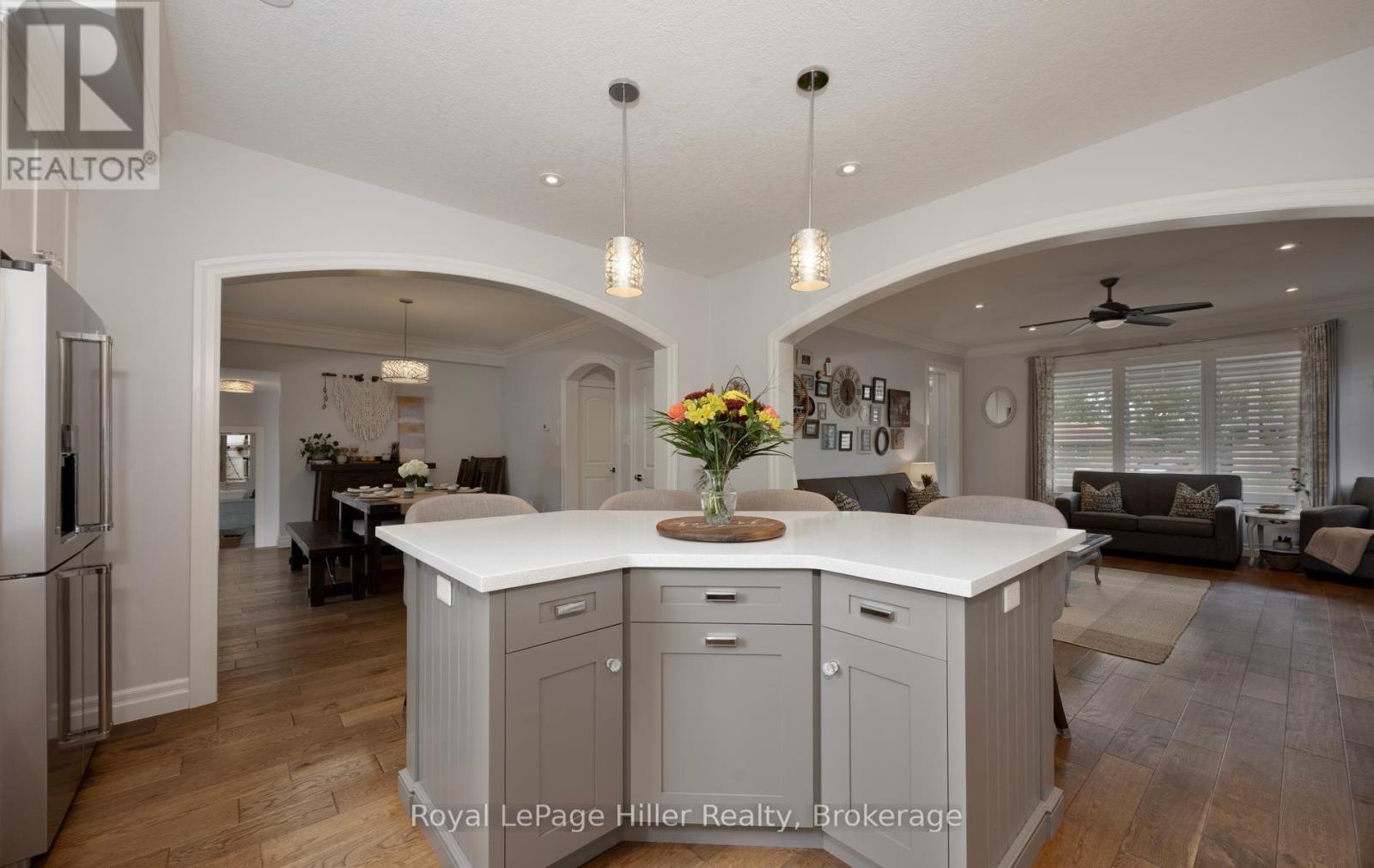 15 Sweetbriar Drive, Kitchener, ON