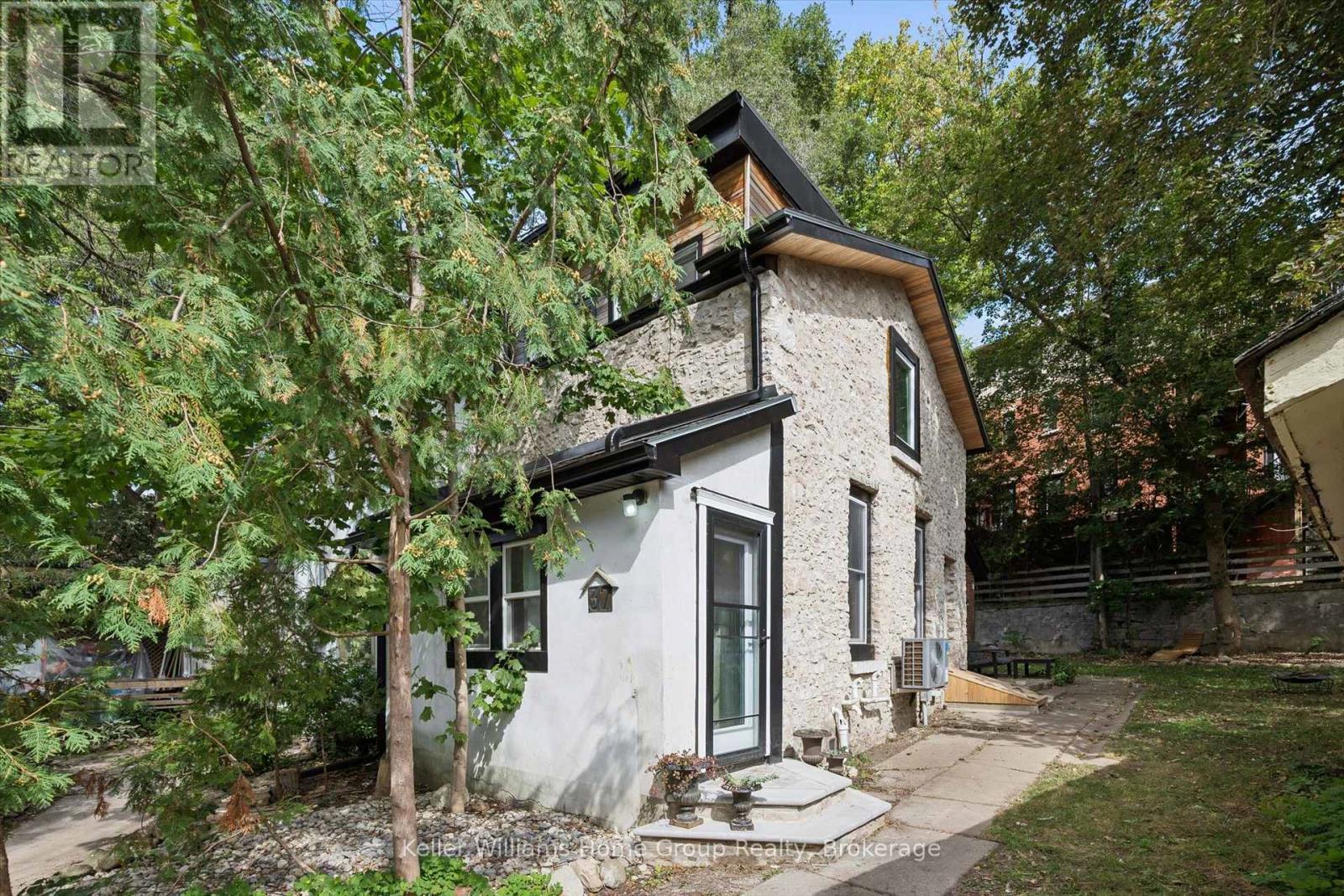 37 Arthur Street N, Guelph (St. George'S), ON