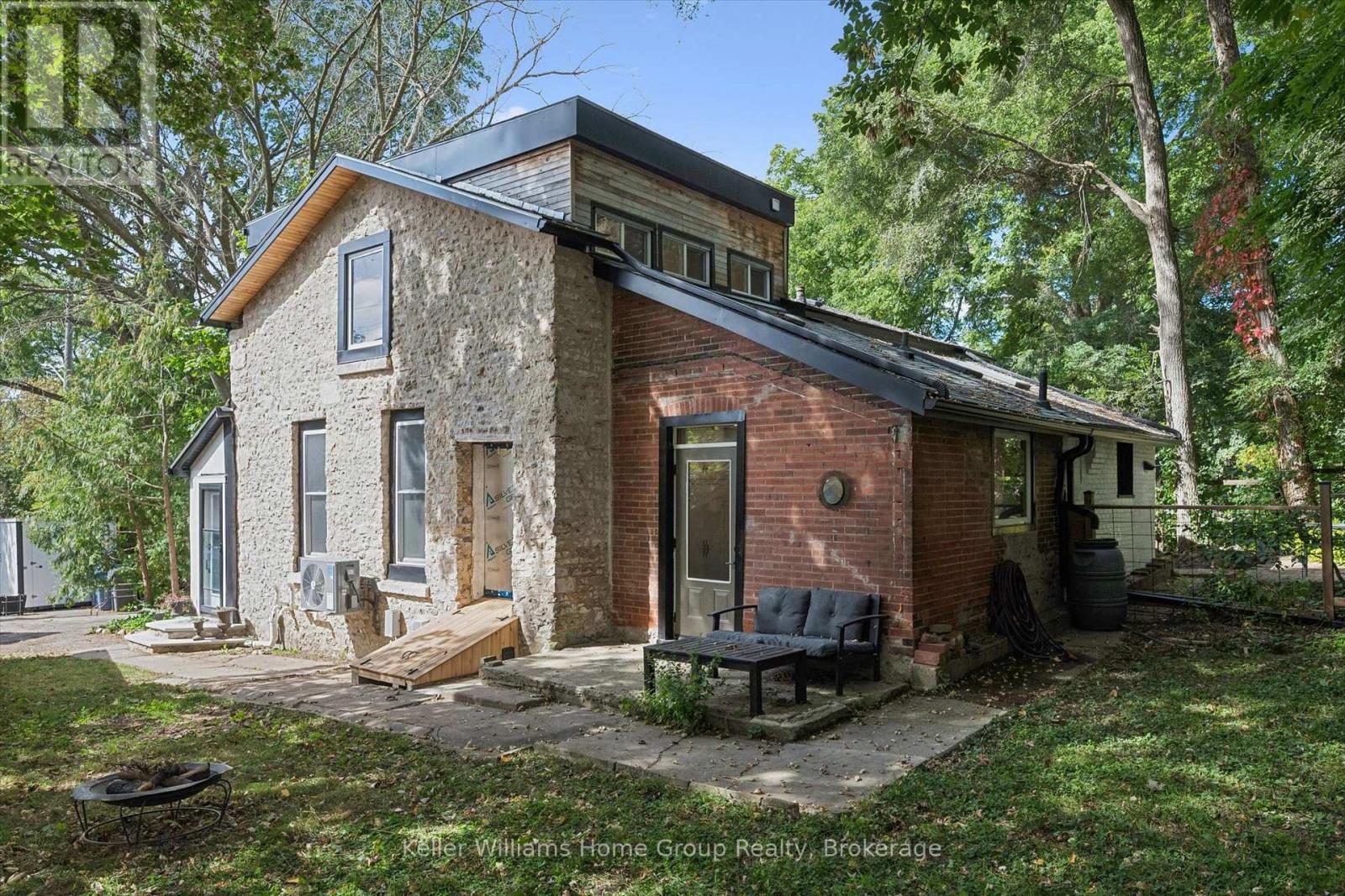 37 Arthur Street N, Guelph (St. George'S), ON