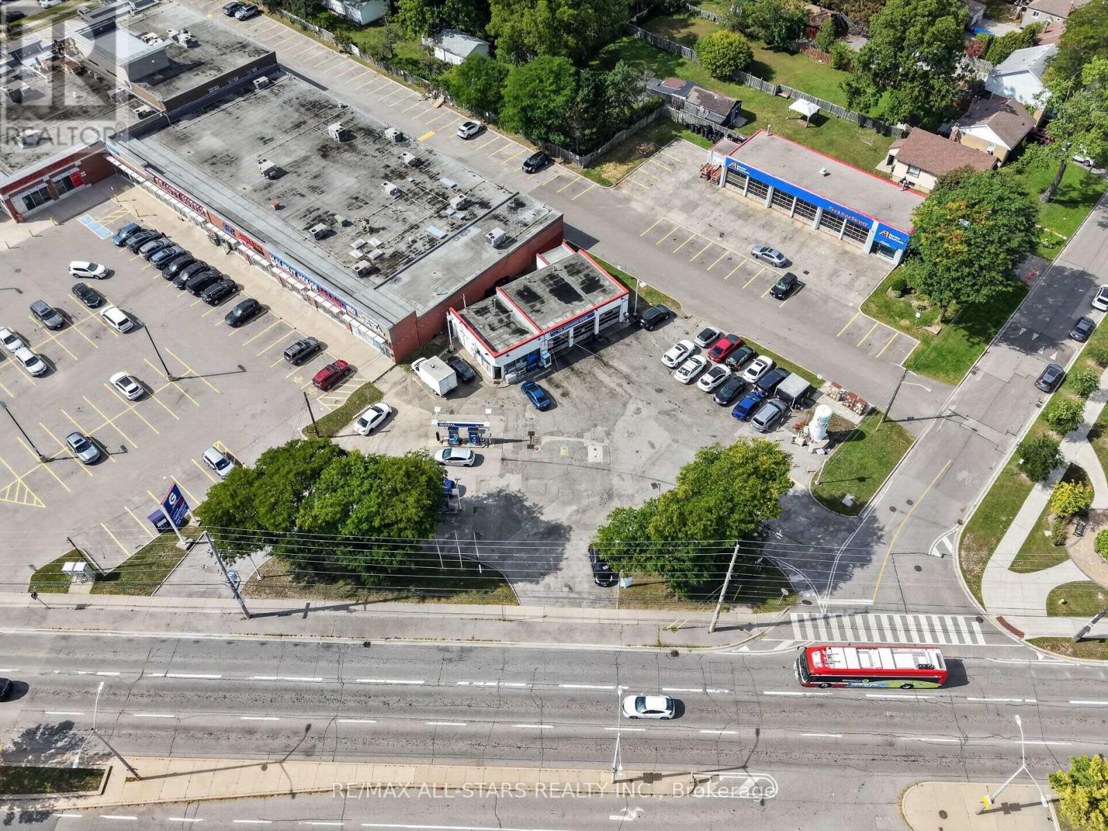 4418 Kingston Road, Toronto, ON
