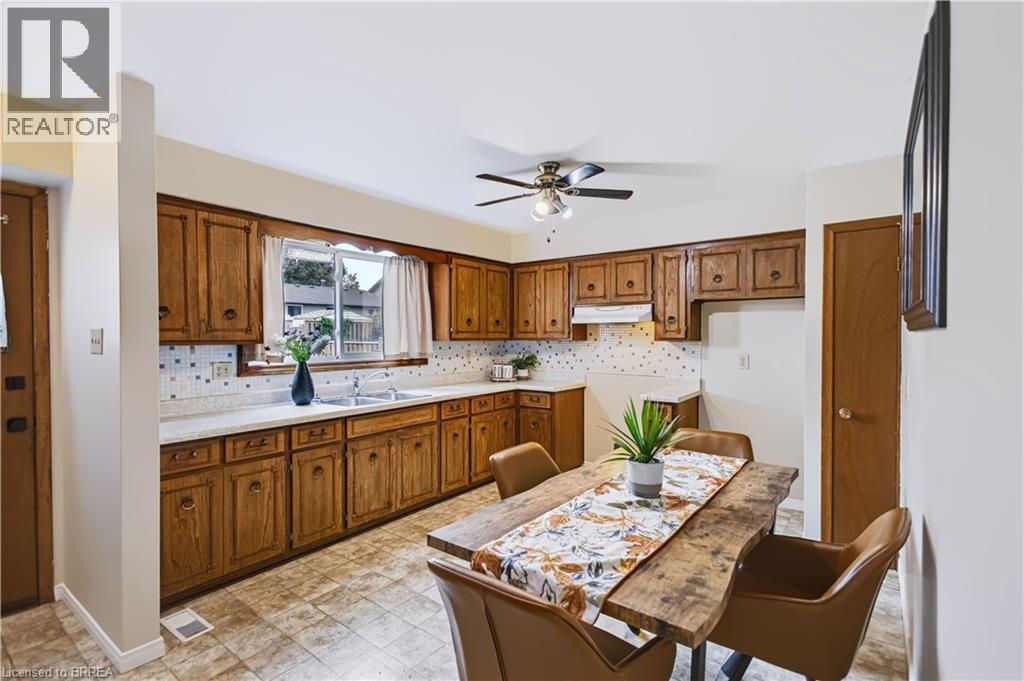 35 Coachwood Road, Brantford, ON