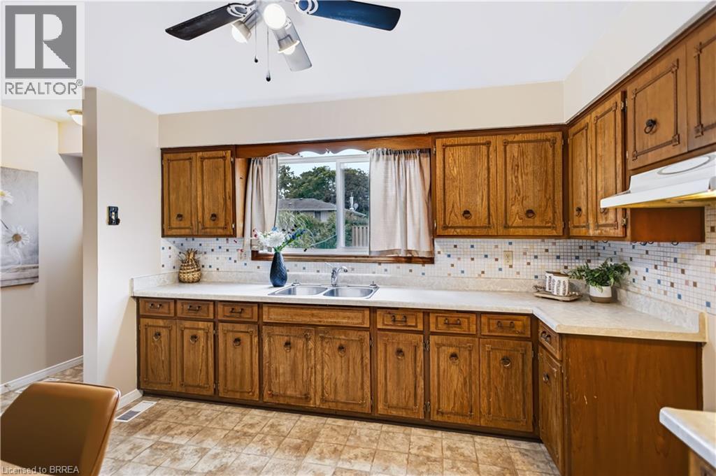 35 Coachwood Road, Brantford, ON