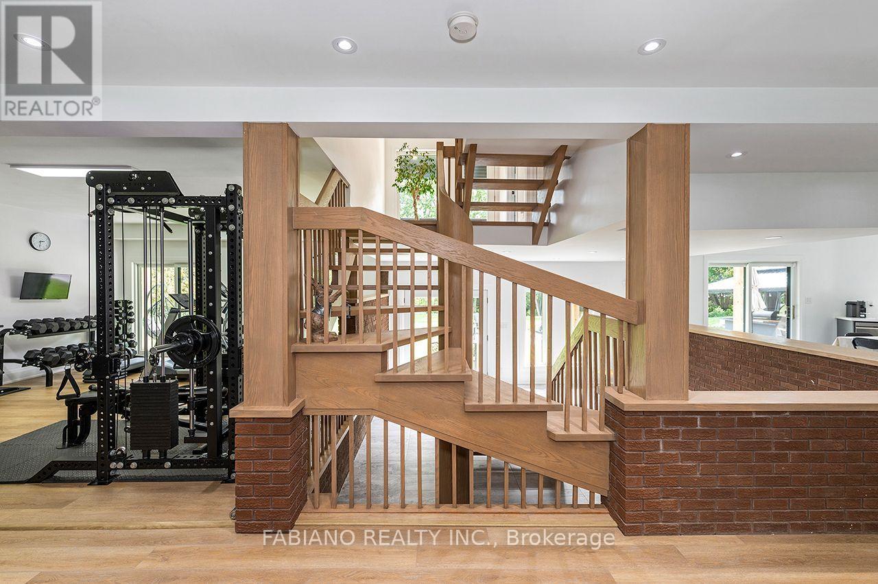 Custom Open Staircase - 4767 14Th Line, New Tecumseth, ON