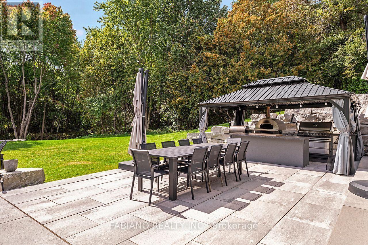Outdoor Dining - 4767 14Th Line, New Tecumseth, ON
