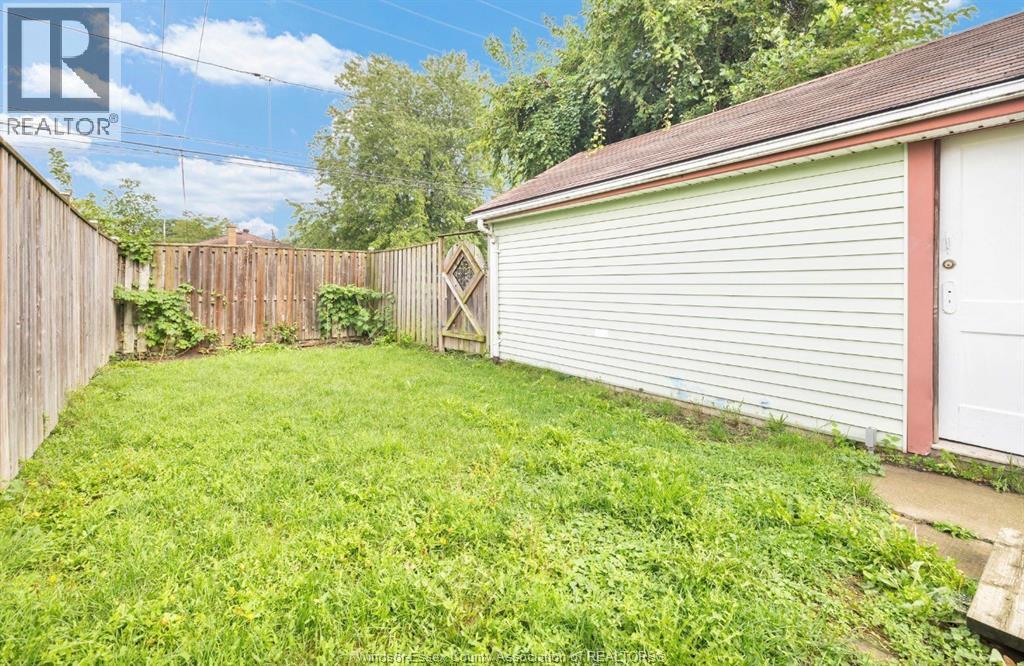 1794 Gladstone, Windsor, ON