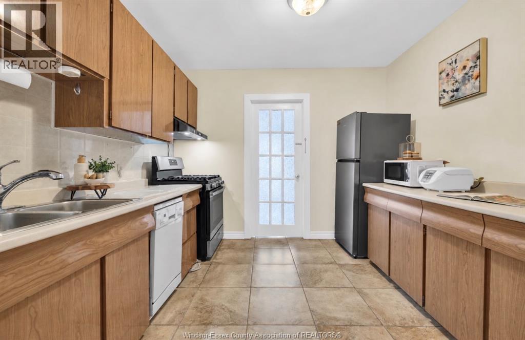 1794 Gladstone, Windsor, ON