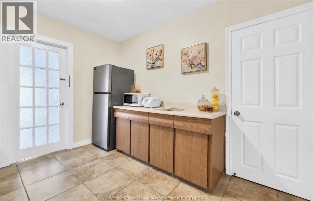 1794 Gladstone, Windsor, ON