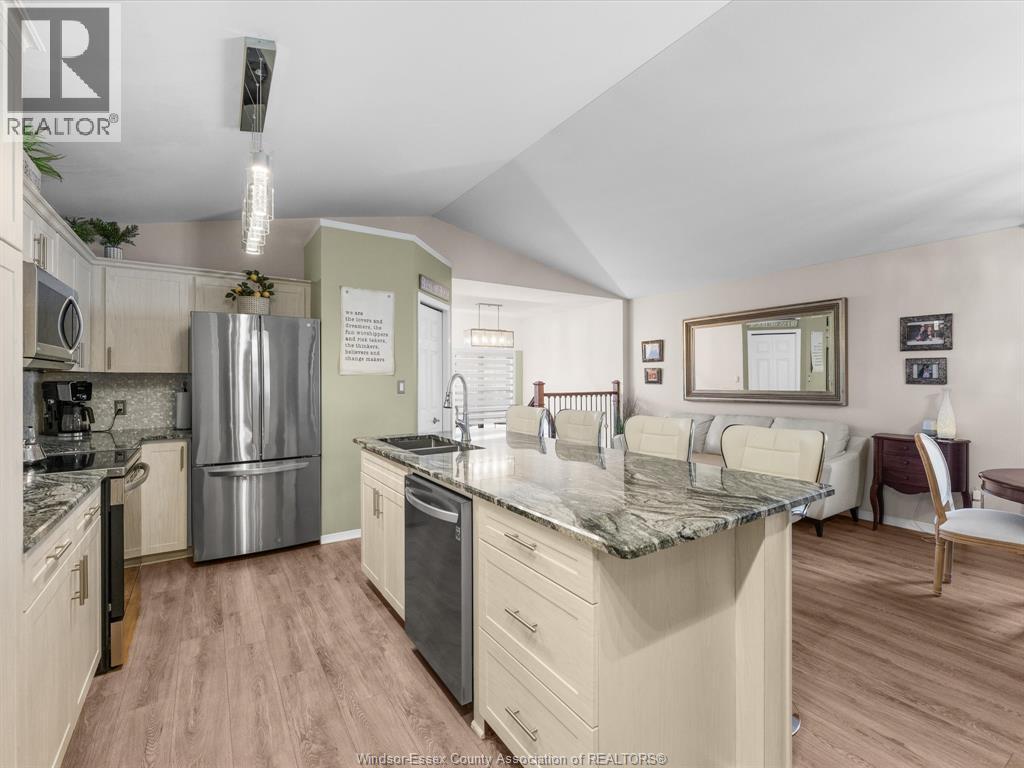 908 Michael Drive, Tecumseh, ON