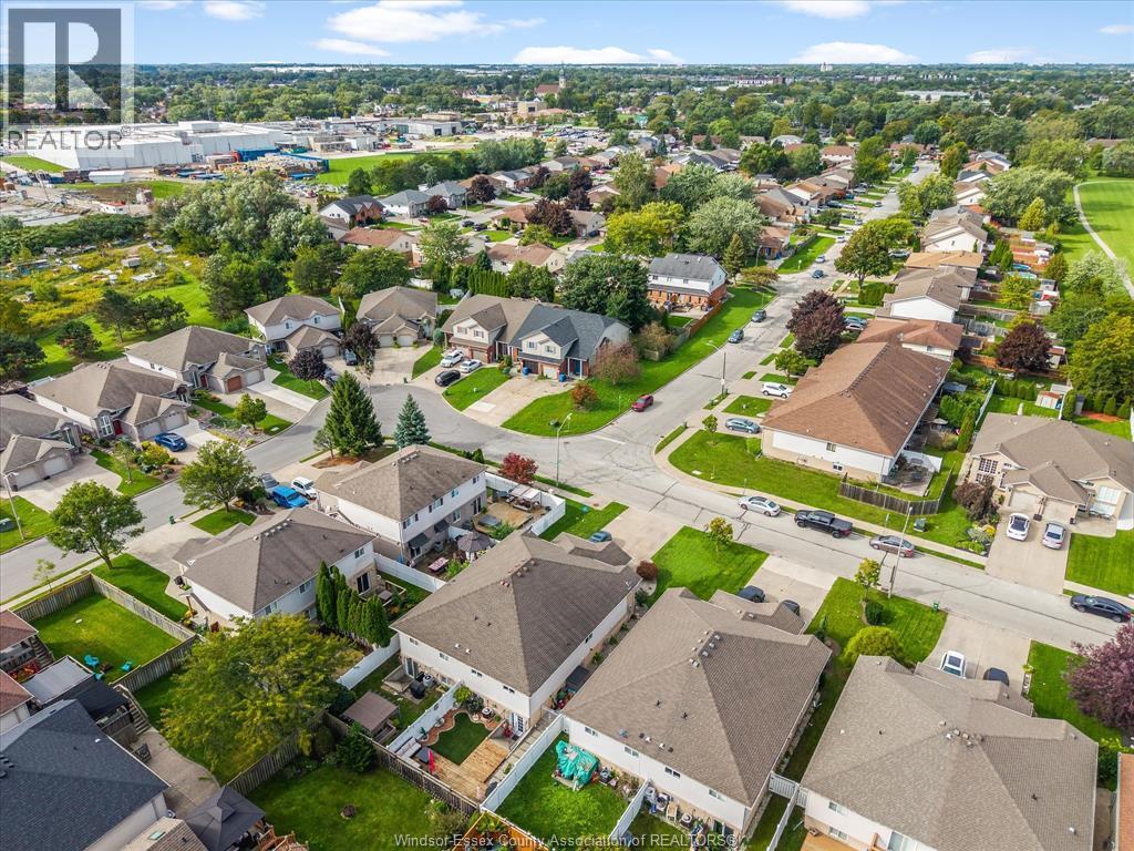 908 Michael Drive, Tecumseh, ON